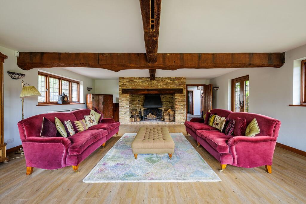House in Mole Valley, Capel - View 4