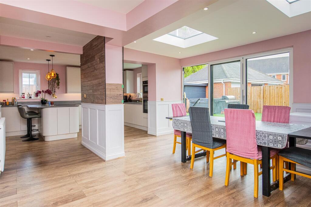 House in Desborough, North Northamptonshire - View 4