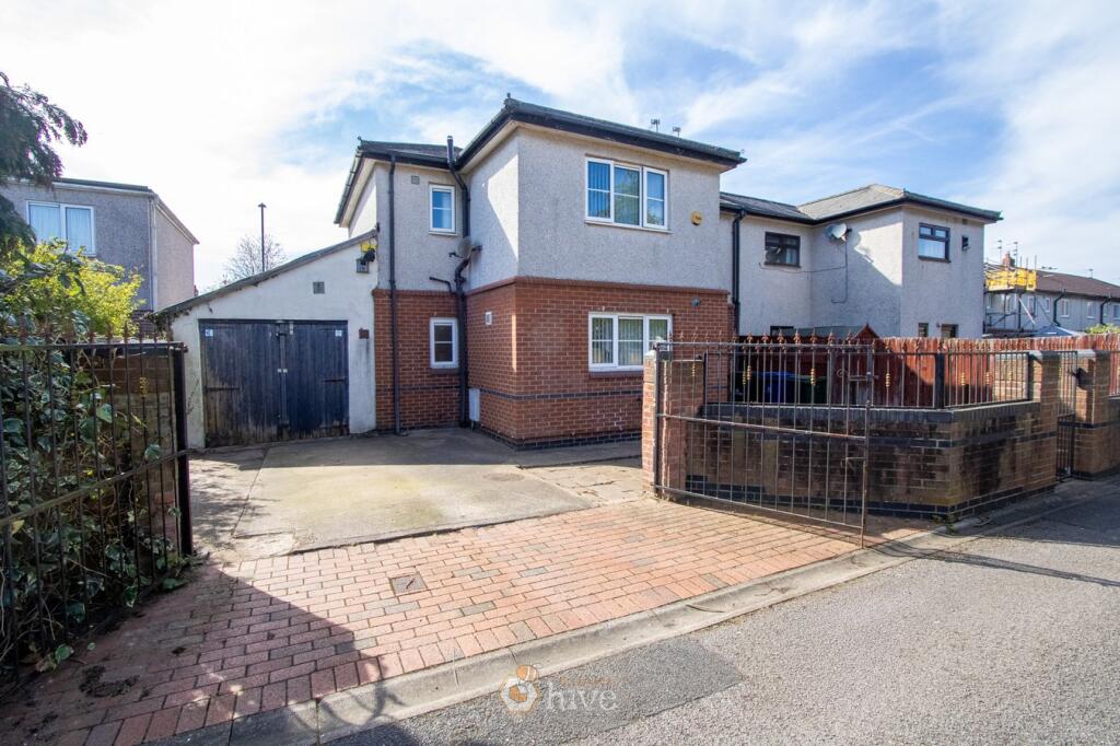 House in Doncaster, Stainforth - View 3