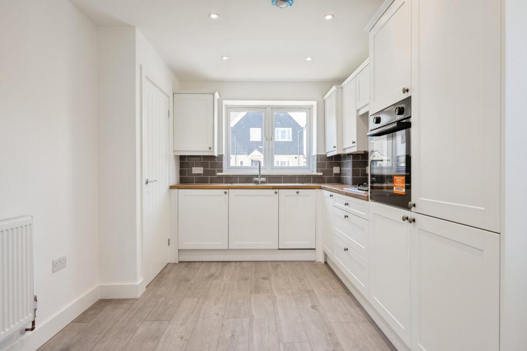 House in Breckland, Carbrooke - More