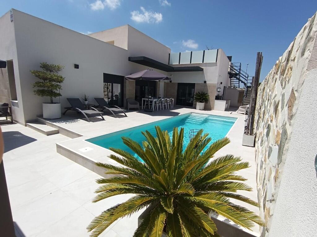 Main image of property: Daya Nueva, Alicante, Valencia
