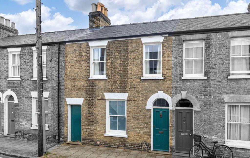 Main image of property: Norwich Street, Cambridge