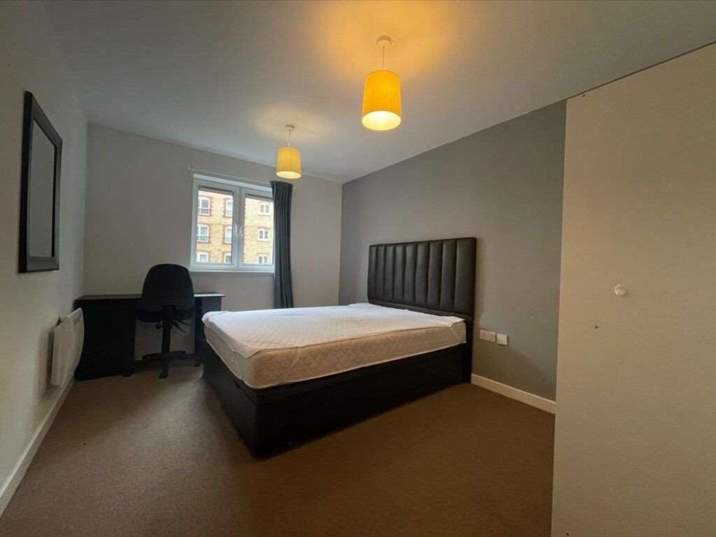Apartment in Northampton, West Northamptonshire - View 4