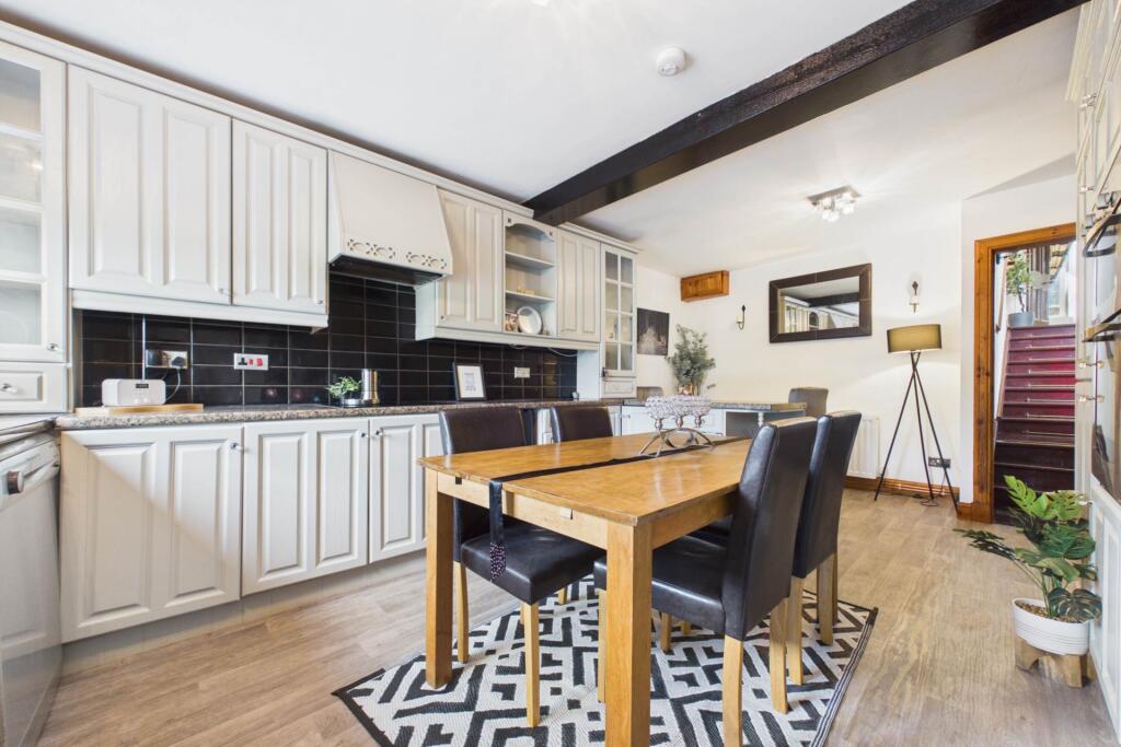 House in Motherwell, South Lanarkshire - View 3
