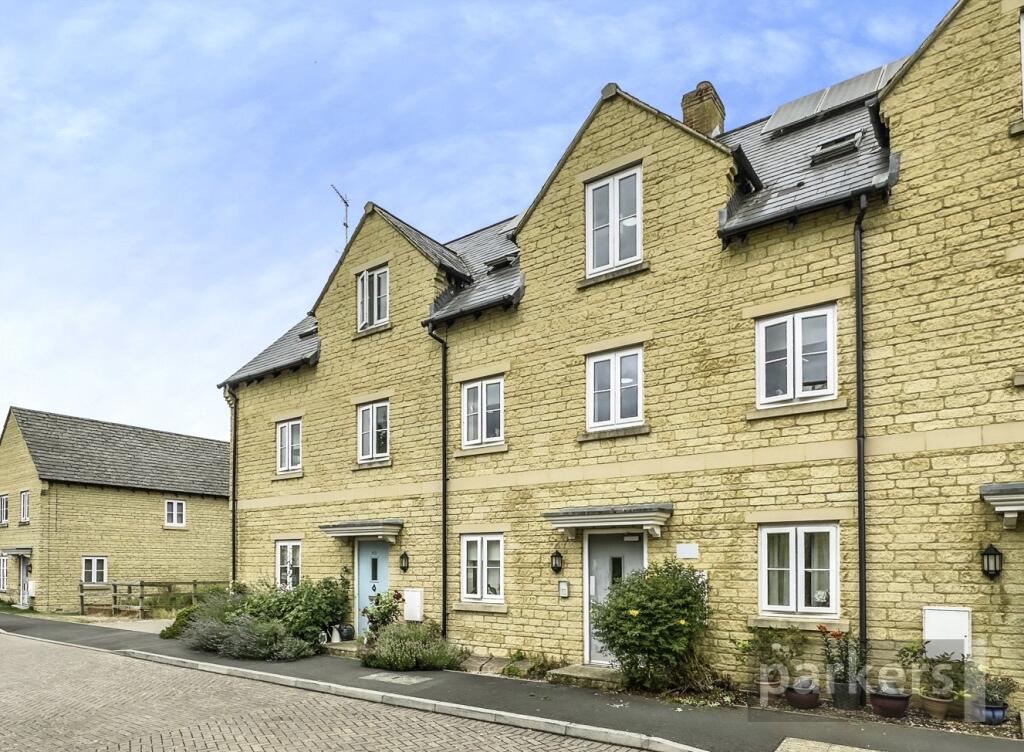 2-bed flat on Hazeldene Close, Eynsham, Witney, Oxfordshire, OX29, £202,500