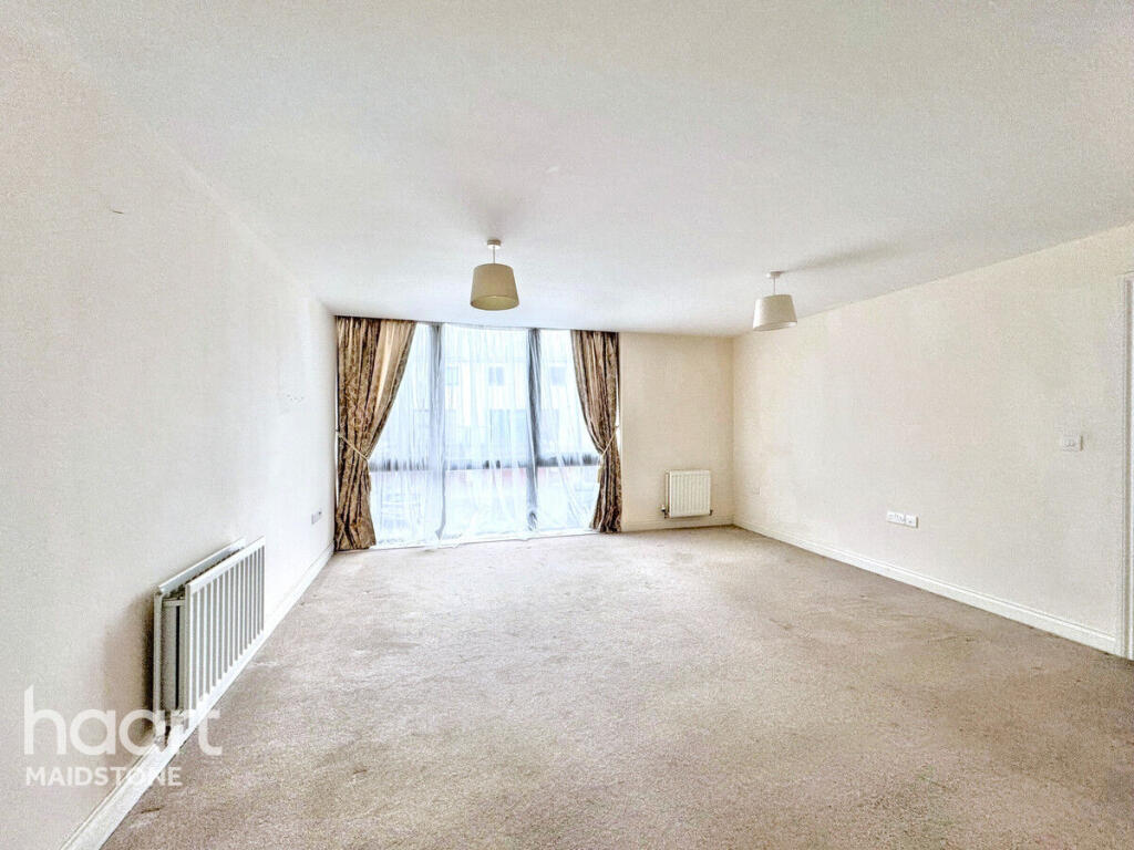 Clifford Way, Maidstone photo 3