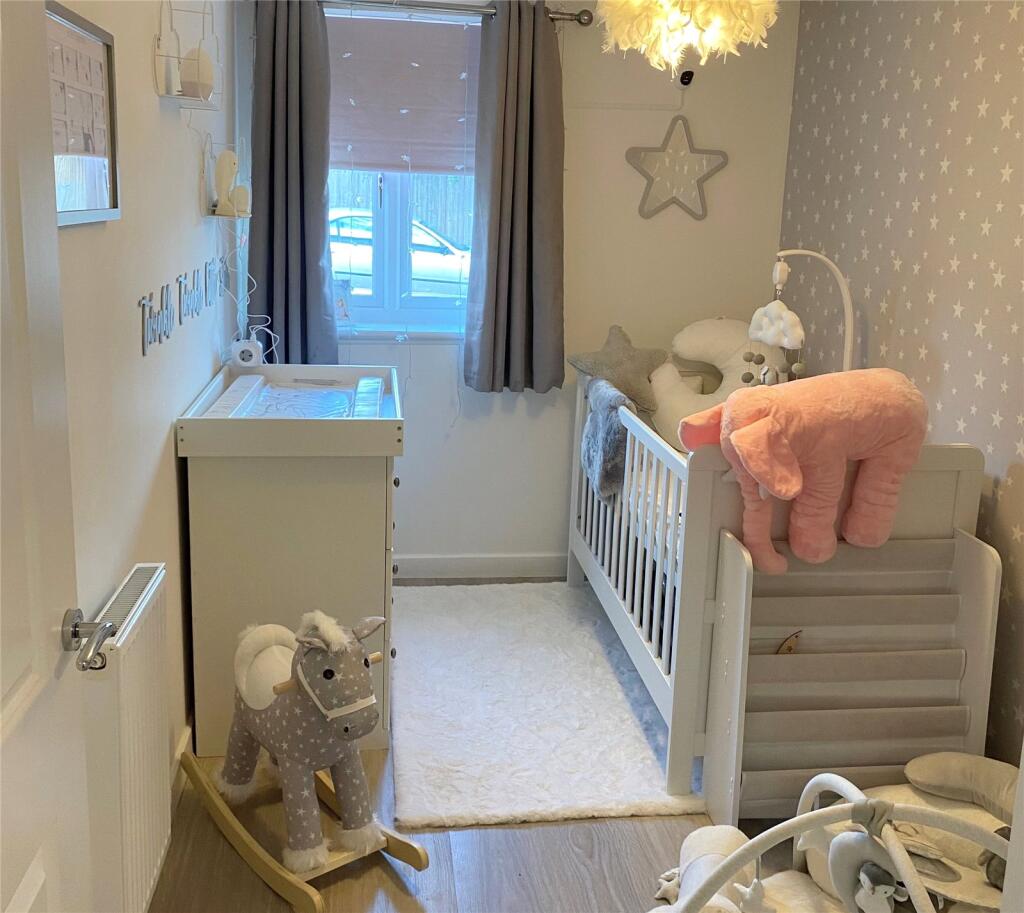 Apartment in Newbury, West Berkshire - More