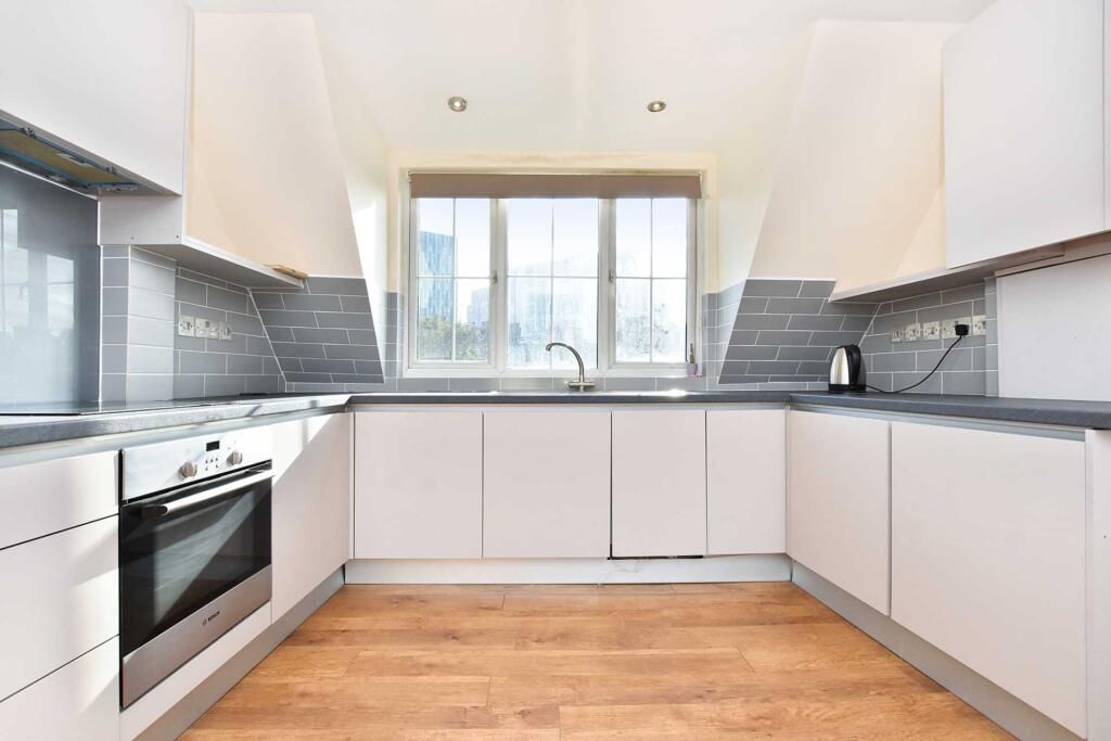 Apartment in London - View 5