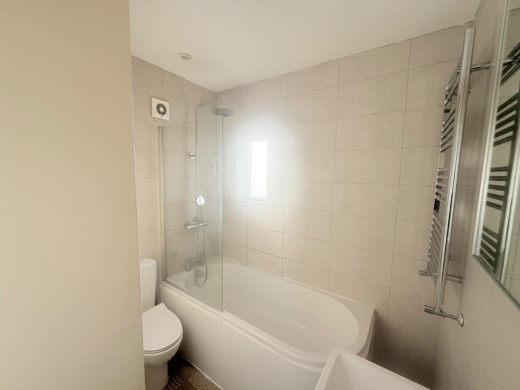 House in Leeds, Town Head, Guiseley - View 3