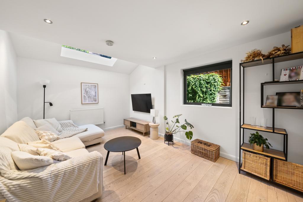 House in London, Hanwell - View 3