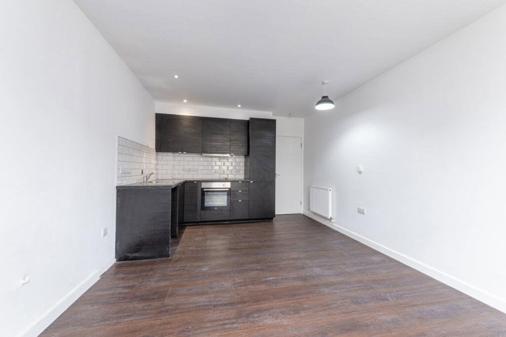 Apartment in Yeovil, Somerset - View 5