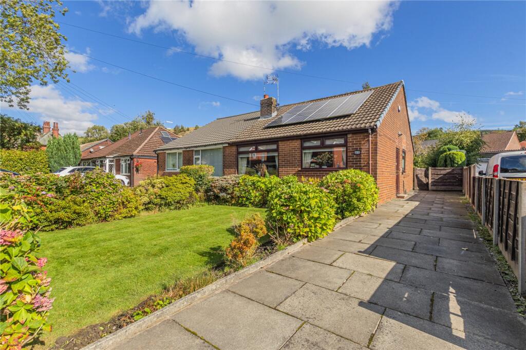 3 Bedroom Bungalow in OL2 8DA