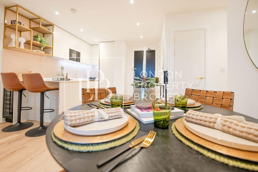 Apartment in Harrow - View 5