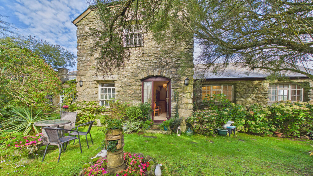 Main image of property: Poltreen Close, Carbis Bay, TR26 2ST