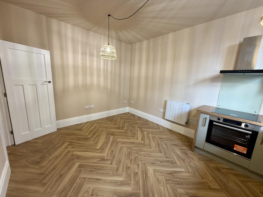 Apartment in Bournemouth, Springbourne - More