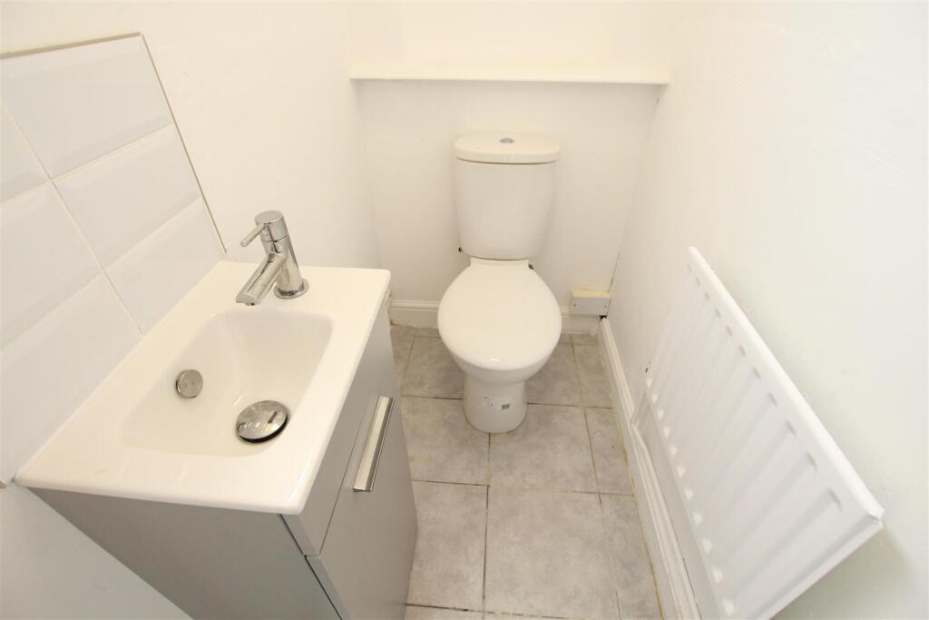 Longueville Court, Northampton - View 5