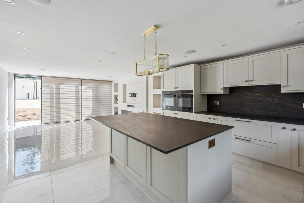 Main image of property: Tolmers Road, Cuffley, EN6