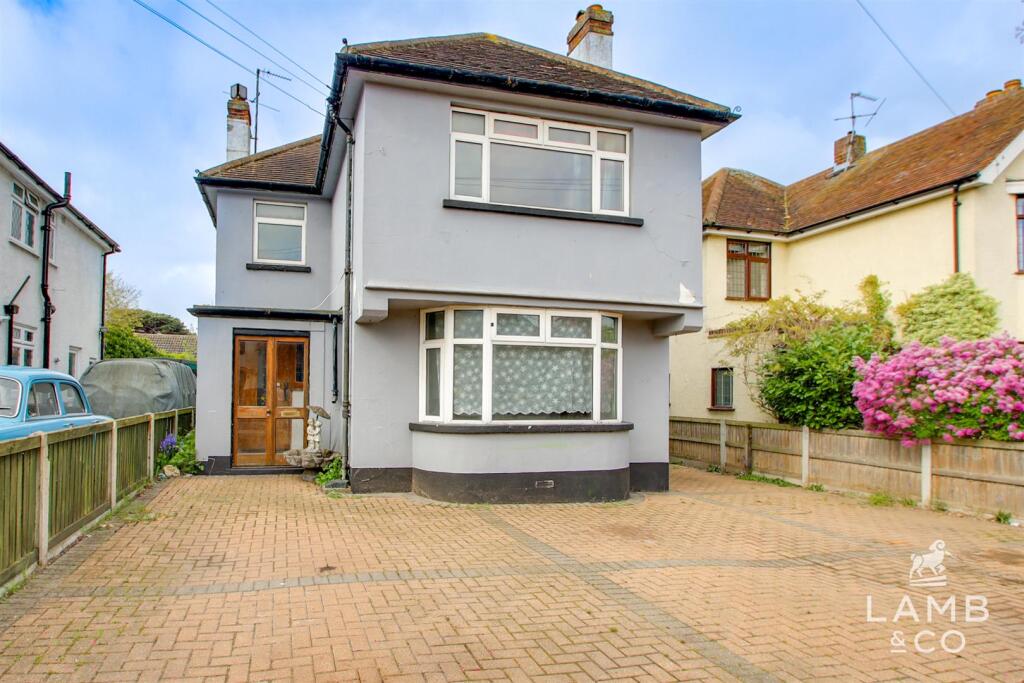 Main image of property: Eastcliff Avenue, Clacton-On-Sea