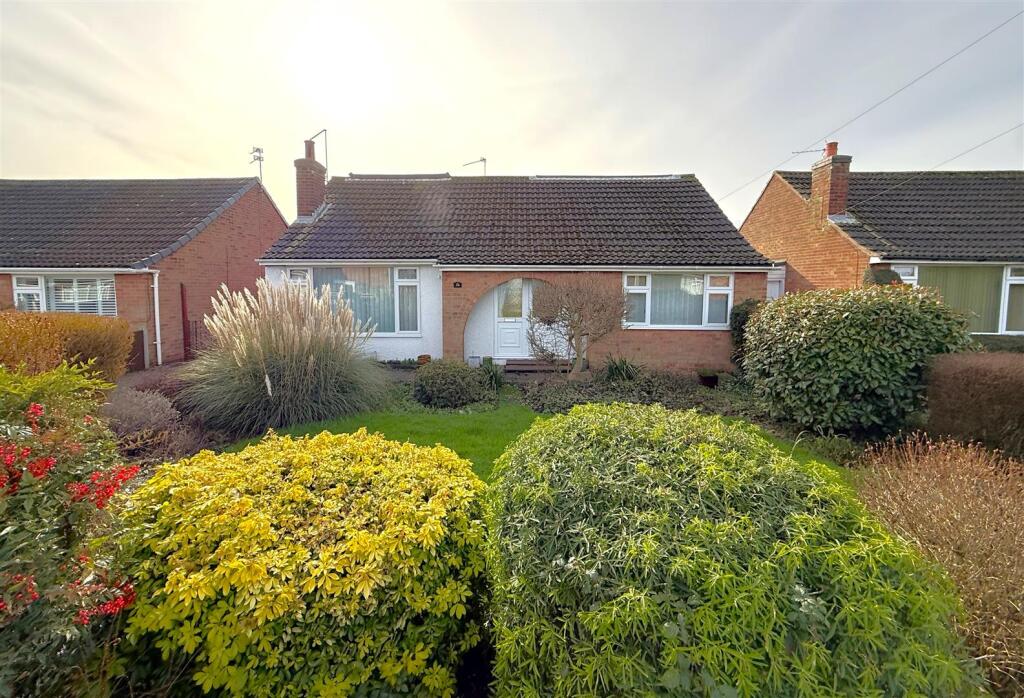 2-bed detached on Abbey Road, Bingham, £260,000