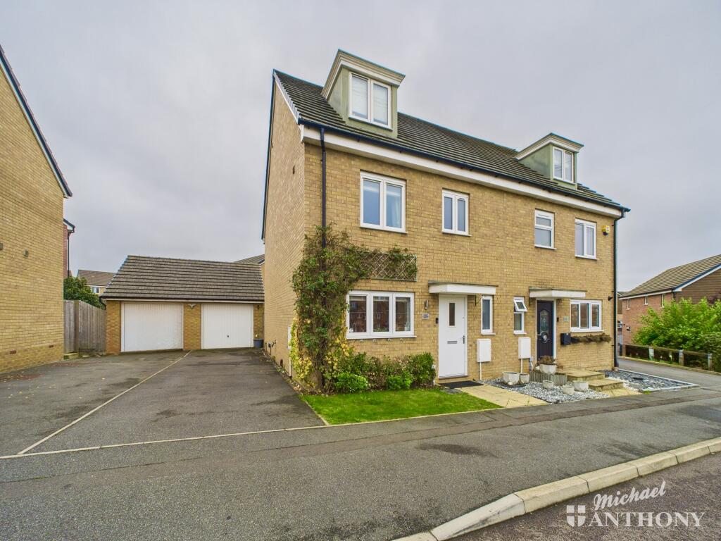 4-bed semi-detached on Goshawk Green, Leighton Buzzard, £425,000