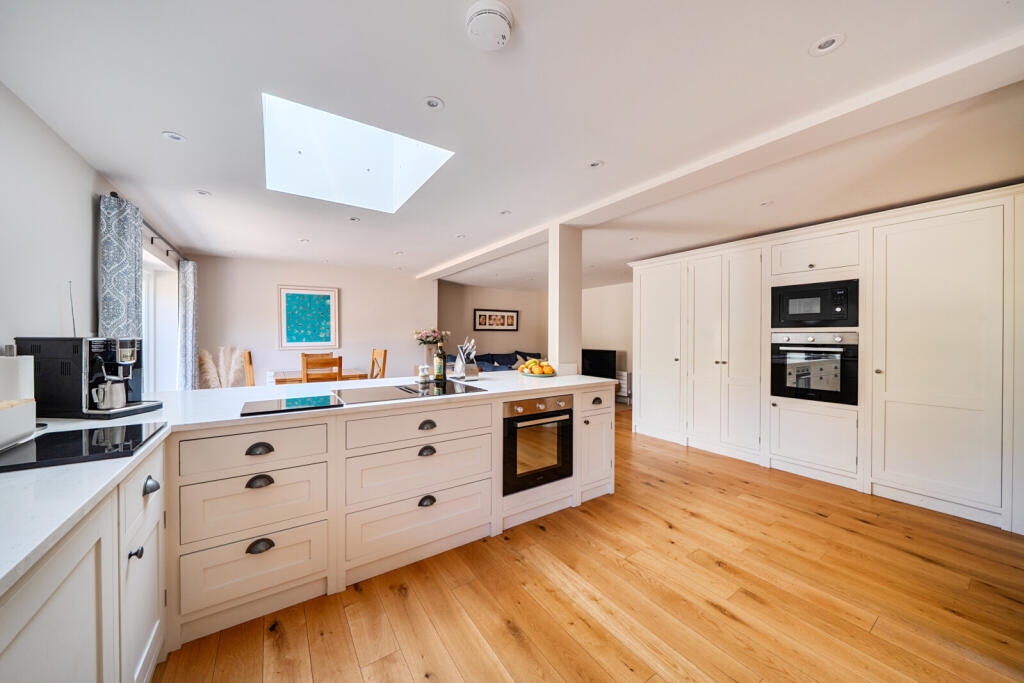 House in Bucklebury, West Berkshire - View 5