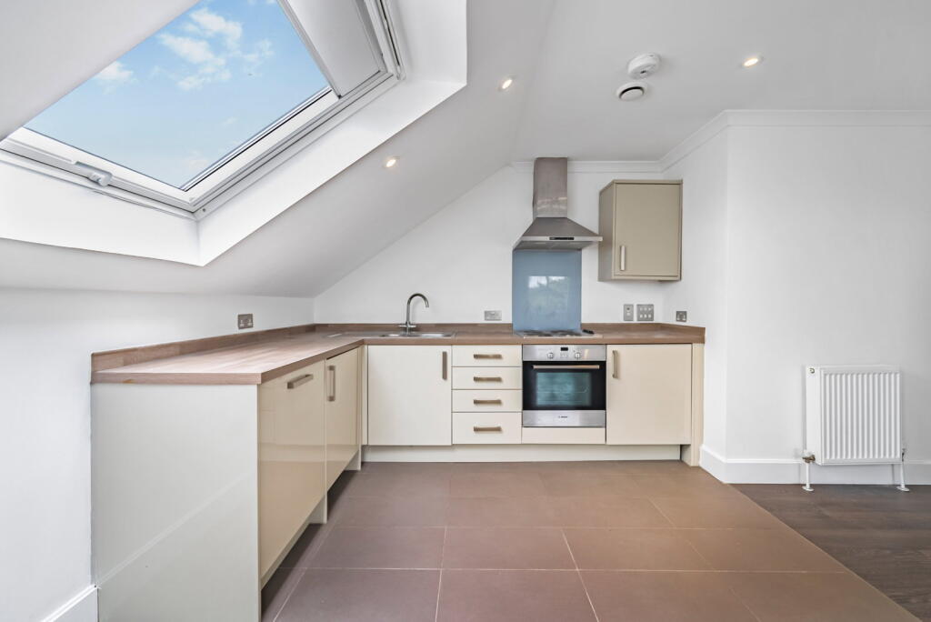 Apartment in Dartford - View 4