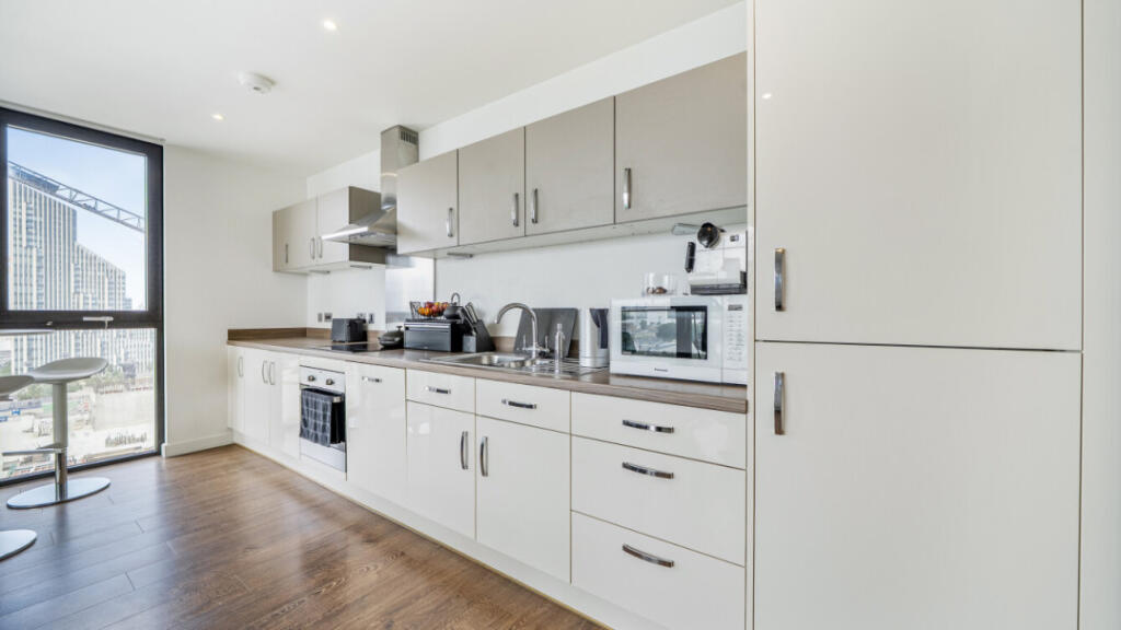 Apartment in London - More