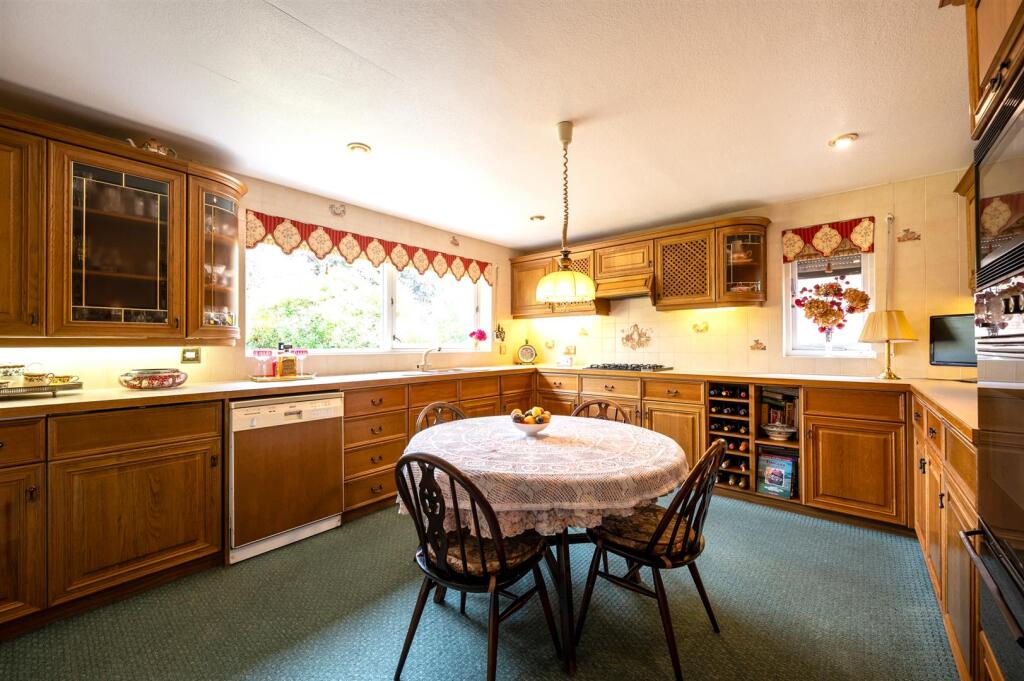 House in Sheffield, South Yorkshire - More