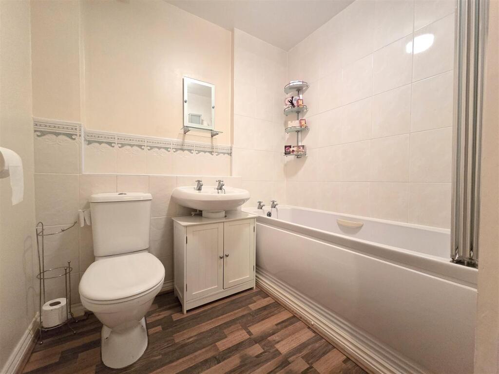 Forge Court, St. Michaels Close, Stourport-On-Severn photo 4