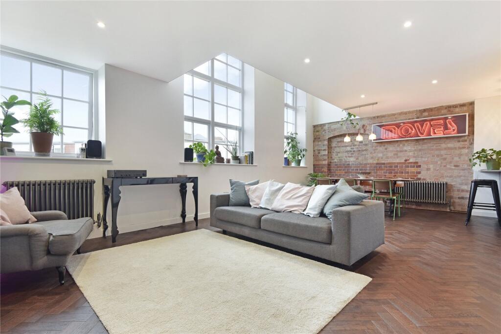 Main image of property: Enfield Road,
De Beauvoir Town, N1