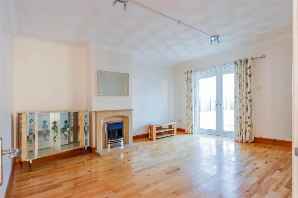 Westward Rise, Barry photo 4