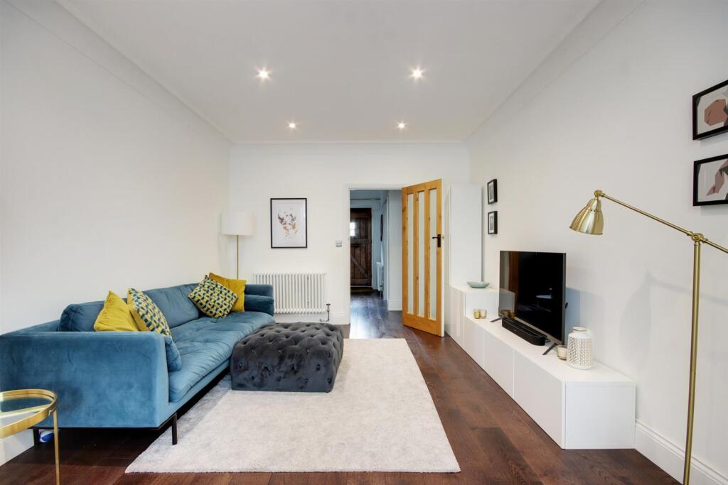 House in Tonbridge - More