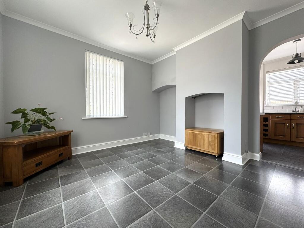 House in East Staffordshire, Rolleston on Dove - More