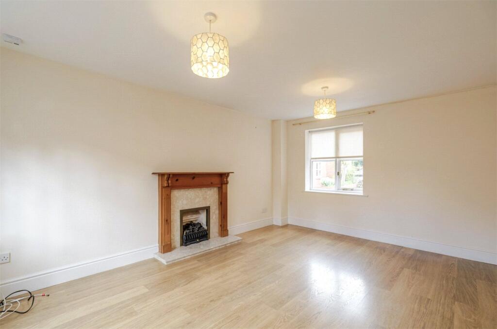 House in Warwick, Royal Leamington Spa - View 5