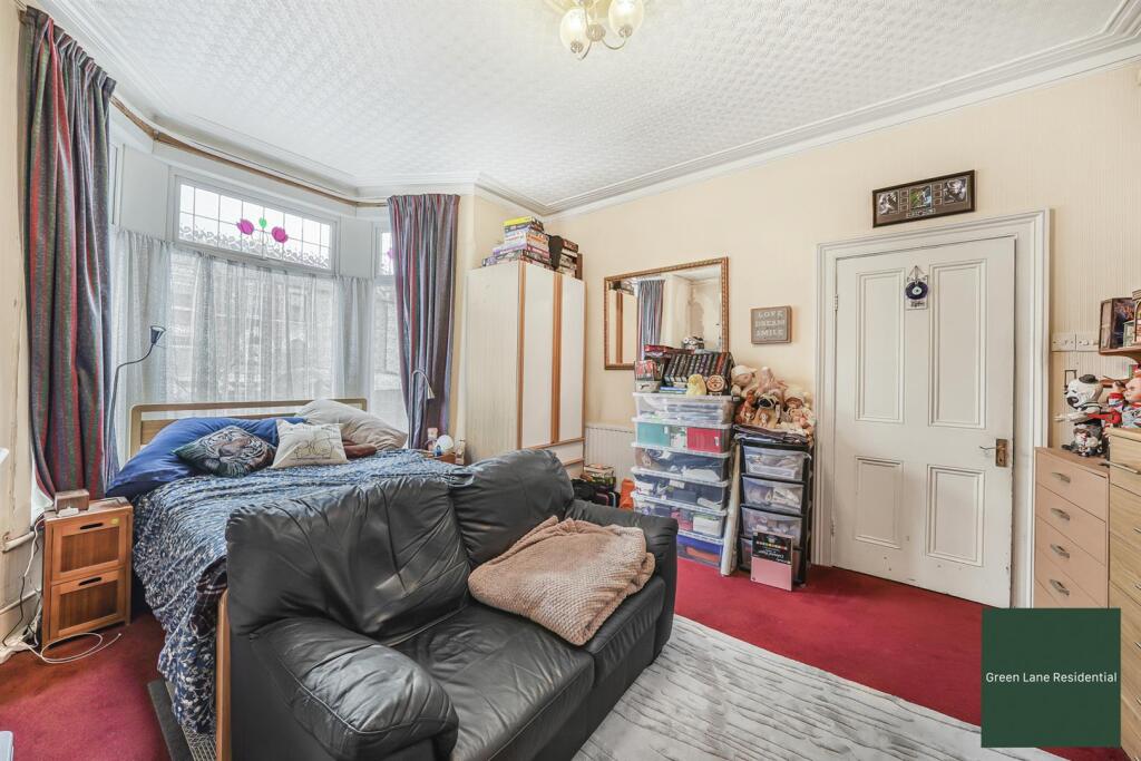 House in London, Goodmayes, Seven Kings - View 5