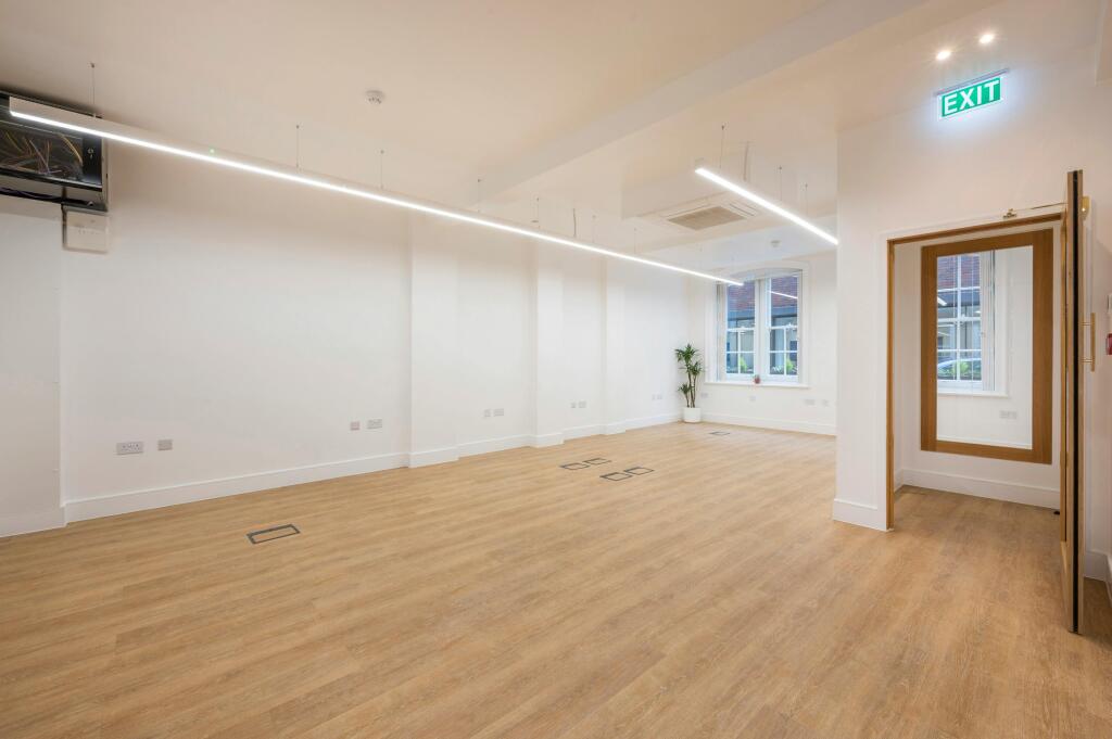 hall 5.jpg