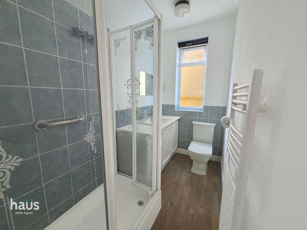 House in Gillingham, Medway - View 4