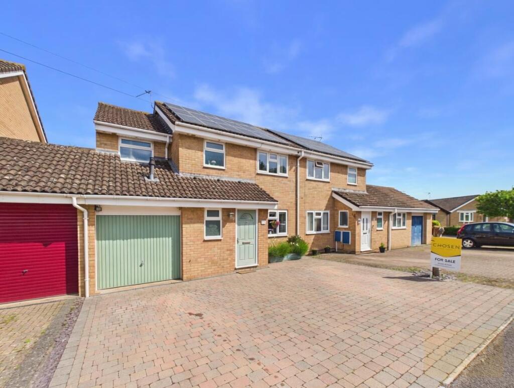 4-bed semi-detached on Lilac Way, Quedgeley, Gloucester, £350,000