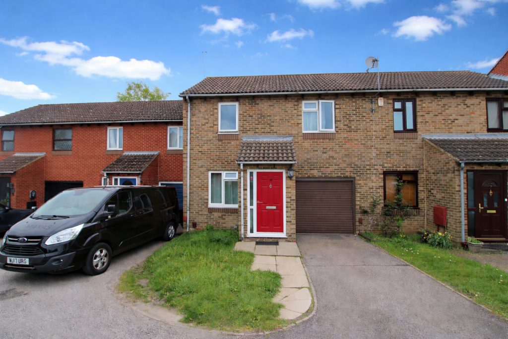 3-bed terraced on Harrington Close, Lower Earley, RG6, £437,500
