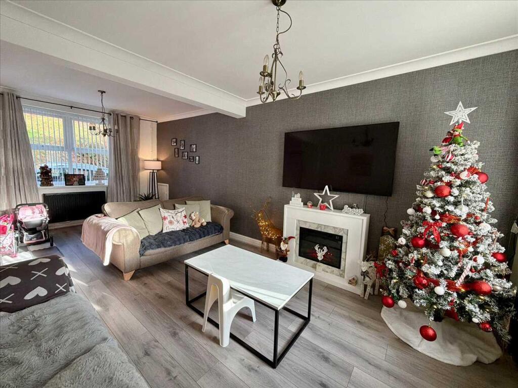 House in Clydach Vale, Cwm Clydach - View 4