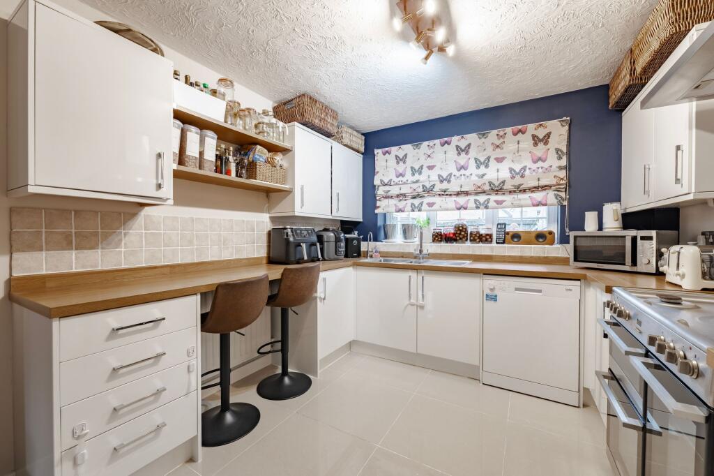 Wren Close, Stowmarket photo 3