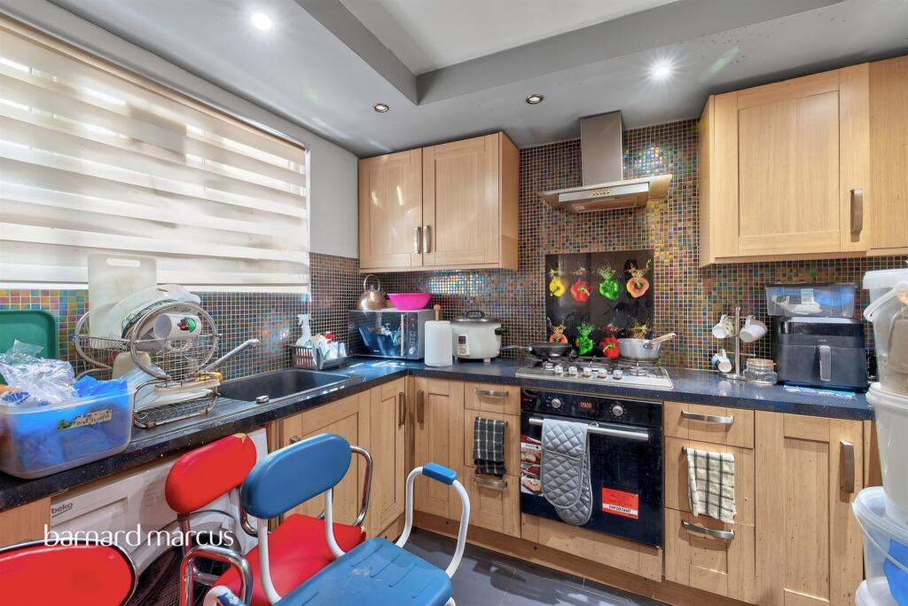 Apartment in London - View 4