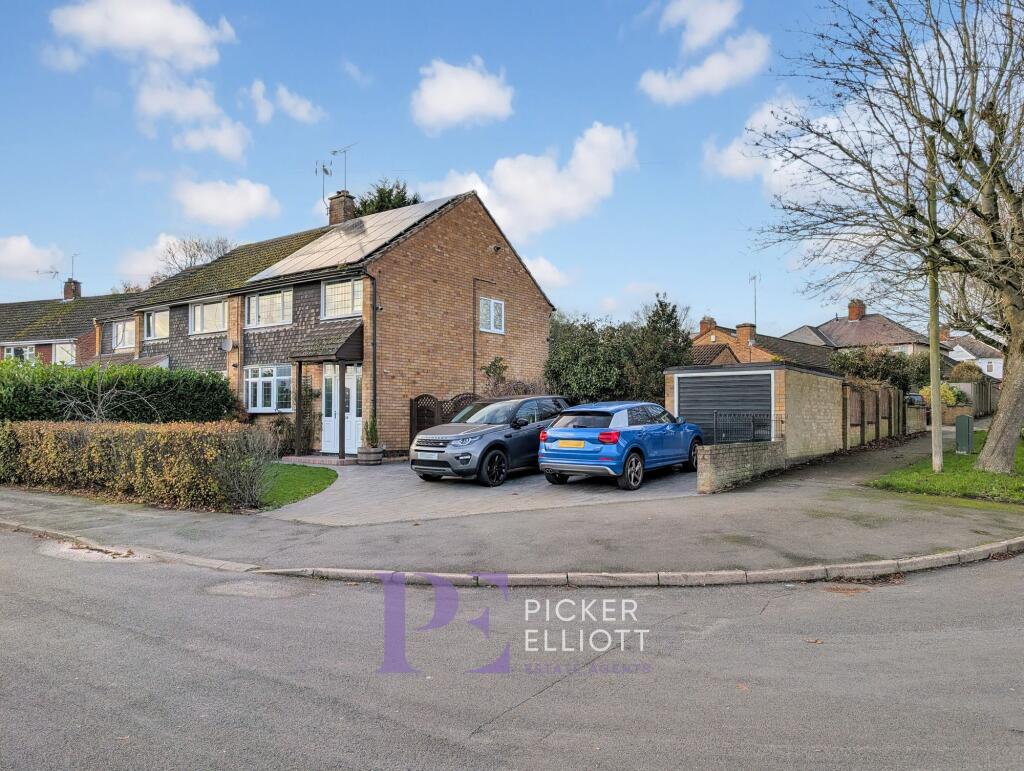 3-bed semi-detached on Princess Road, Hinckley, LE10, £300,000