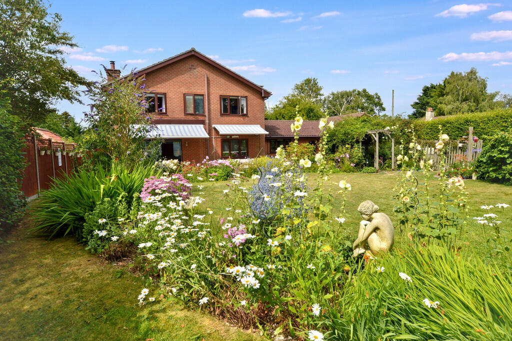 Main image of property: Hawthorne House, Benniworth LN8 6JJ