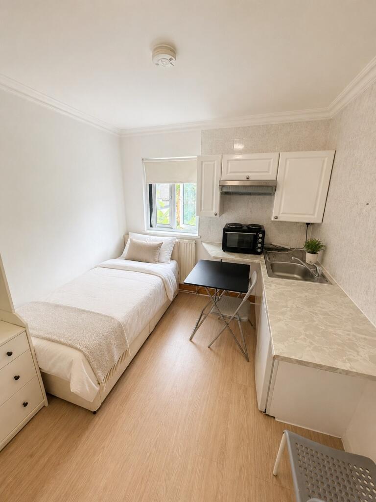 Main image of property: London, N16