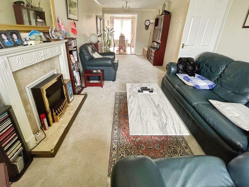 Holbeach Close, Bury photo 2