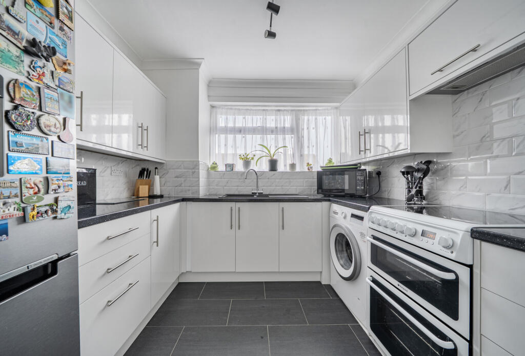 Apartment in Tonbridge - View 4