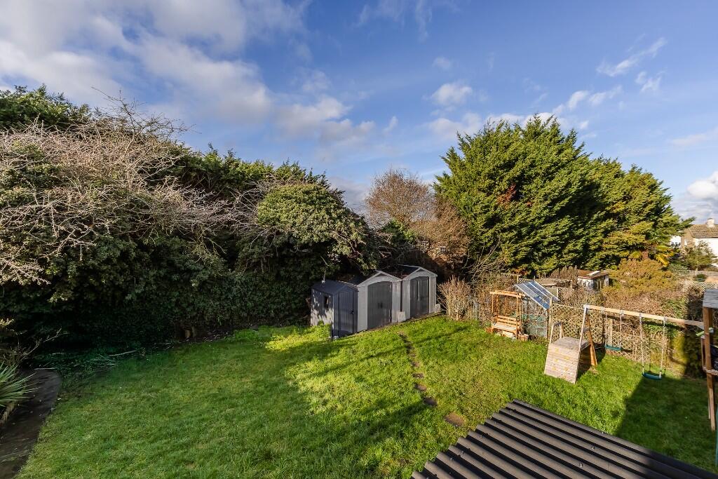 Main image of property: Hookfield, Harlow CM18 6QW
