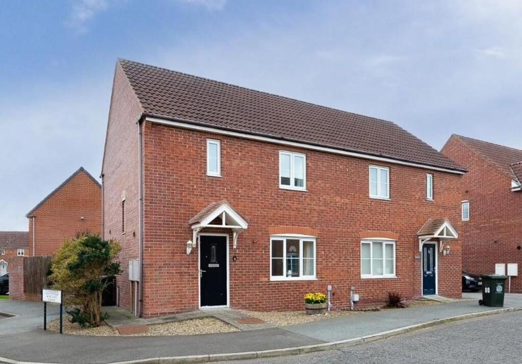 3-bed house on Cloverfield, West Allotment, NE27, £250,000