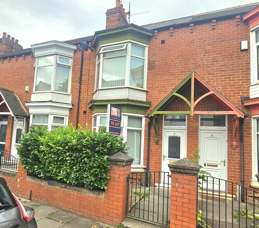5-bed house on 9 Crescent Road, Middlesbrough, North Yorkshire TS1 4QN, £140,000